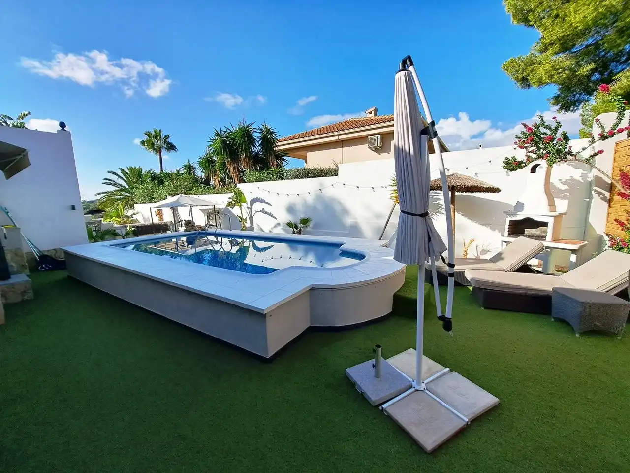 Piscina de Casa o chalet en venta en La Nucia con Aire acondicionado, Calefacción y Jardín privado