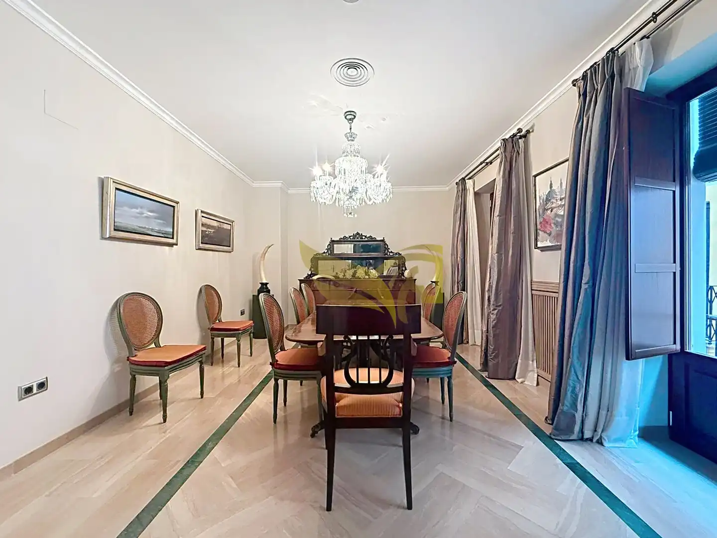 Einfamilien-Reihenhaus zum Verkauf in Calle Cardenal Spínola, San Vicente