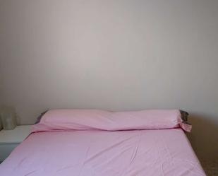 Bedroom of Flat to share in  Sevilla Capital  with Air Conditioner and Terrace