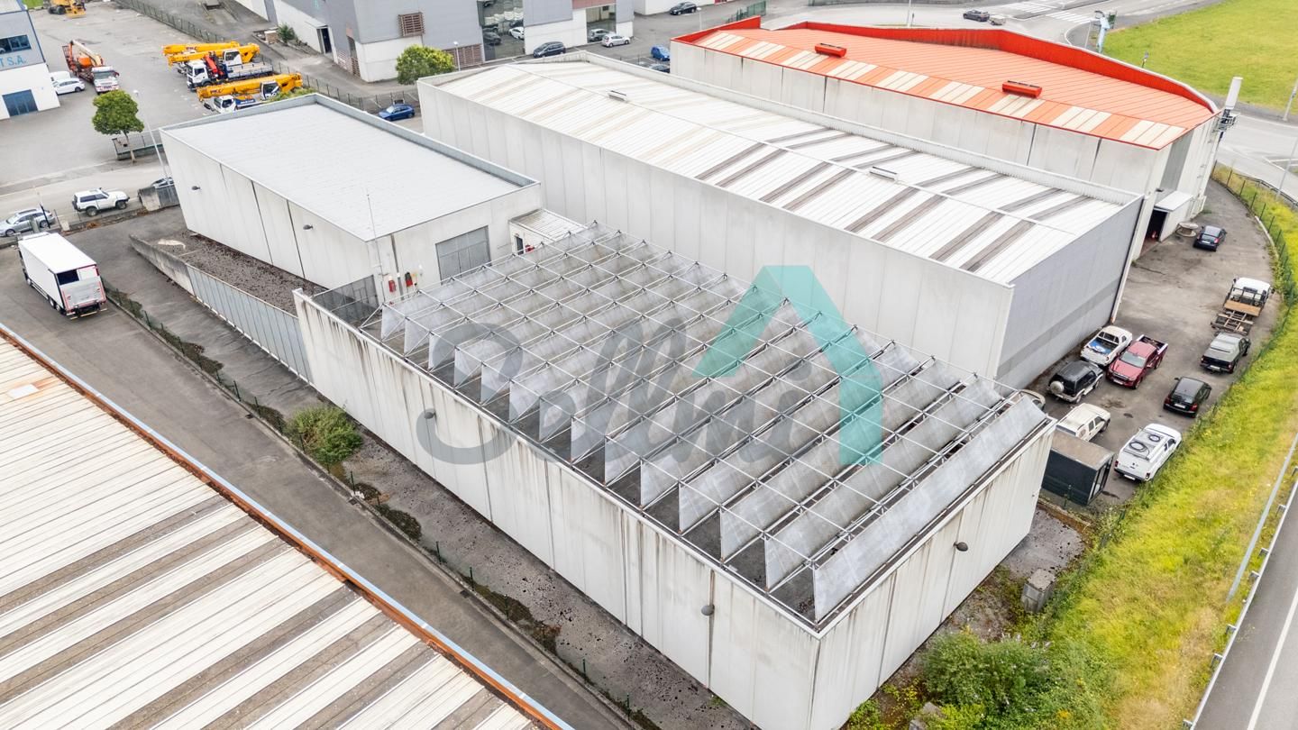 Exterior view of Industrial buildings for sale in Oviedo 