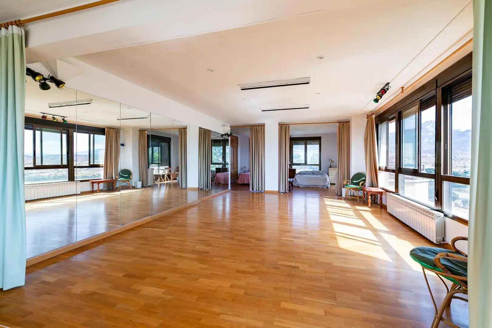 Sala d'estar de Edifici en venda en La Sotonera, Huesca