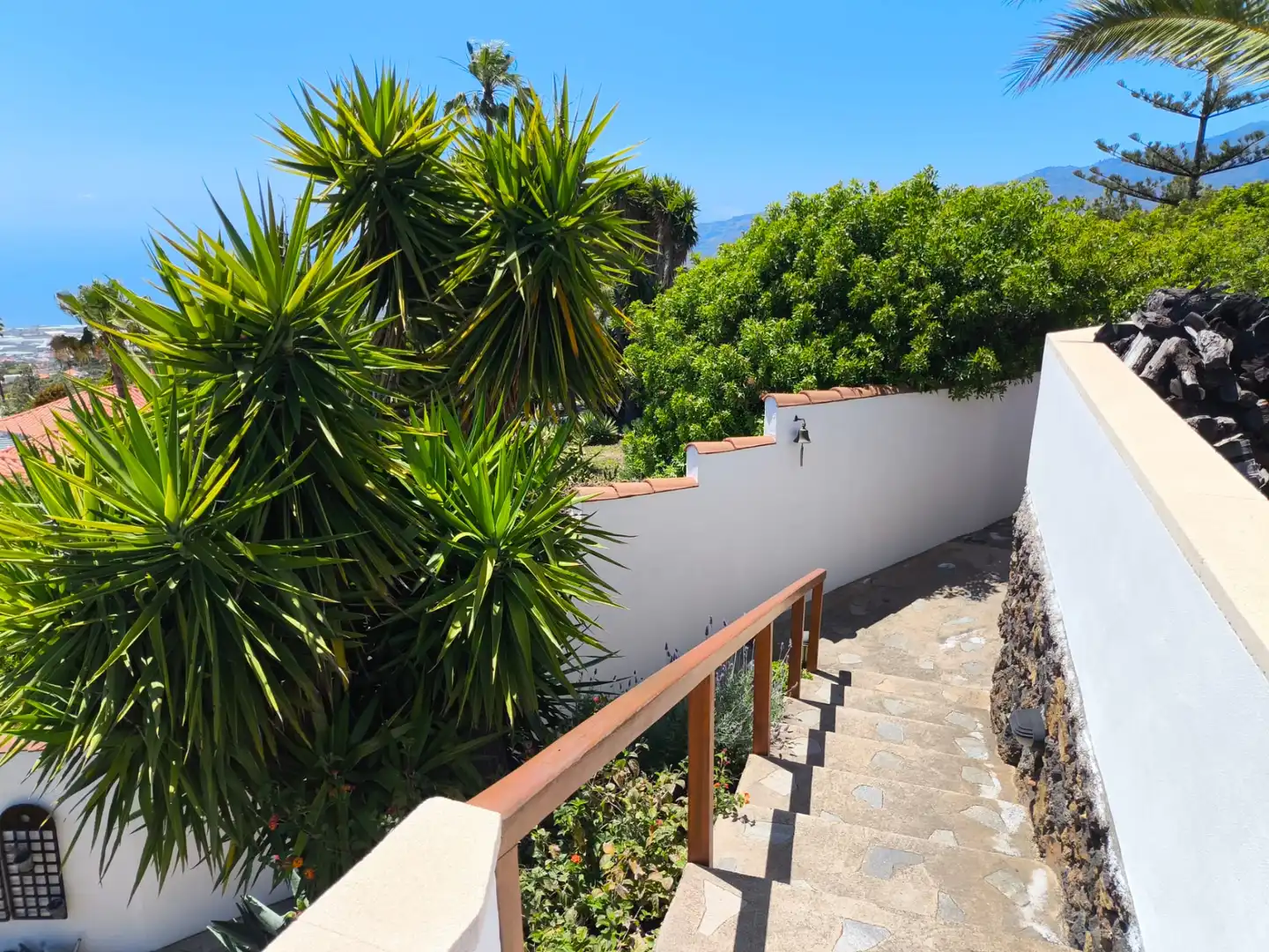 Vista exterior de Casa o xalet en venda en El Paso amb Aire condicionat, Calefacció i Jardí privat