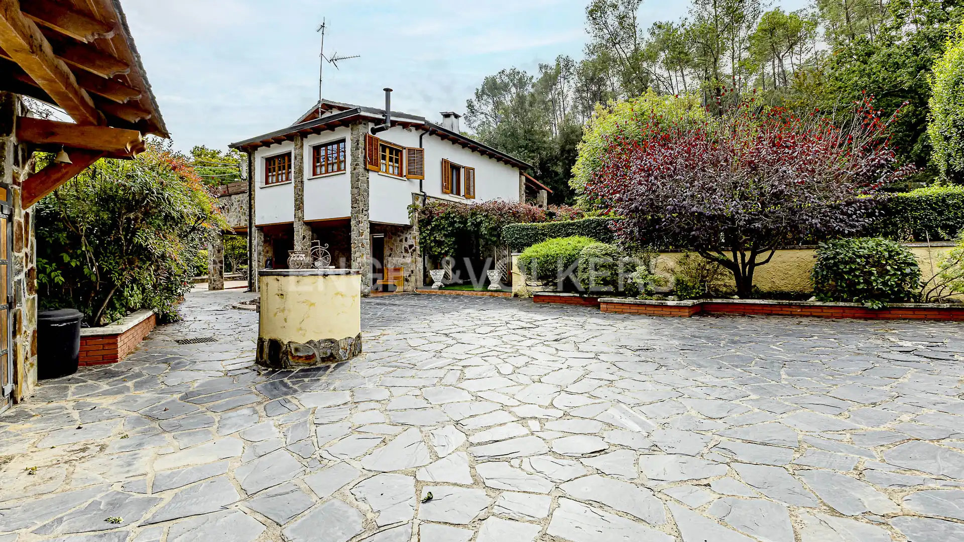 Vista exterior de Casa o chalet en venta en Molins de Rei con Aire acondicionado, Calefacción y Jardín privado