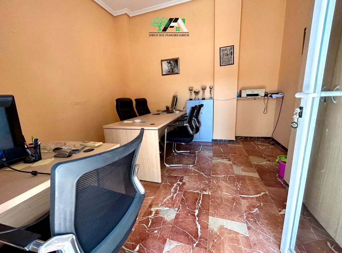 Office to rent in Baeza  with Air Conditioner and Furnished