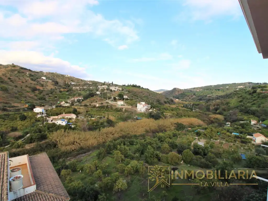 Maison avec terrasse à vendre à Tolox