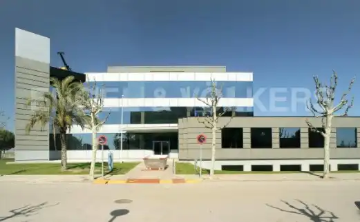 Vista exterior de Terreny industrial en venda en El Prat de Llobregat