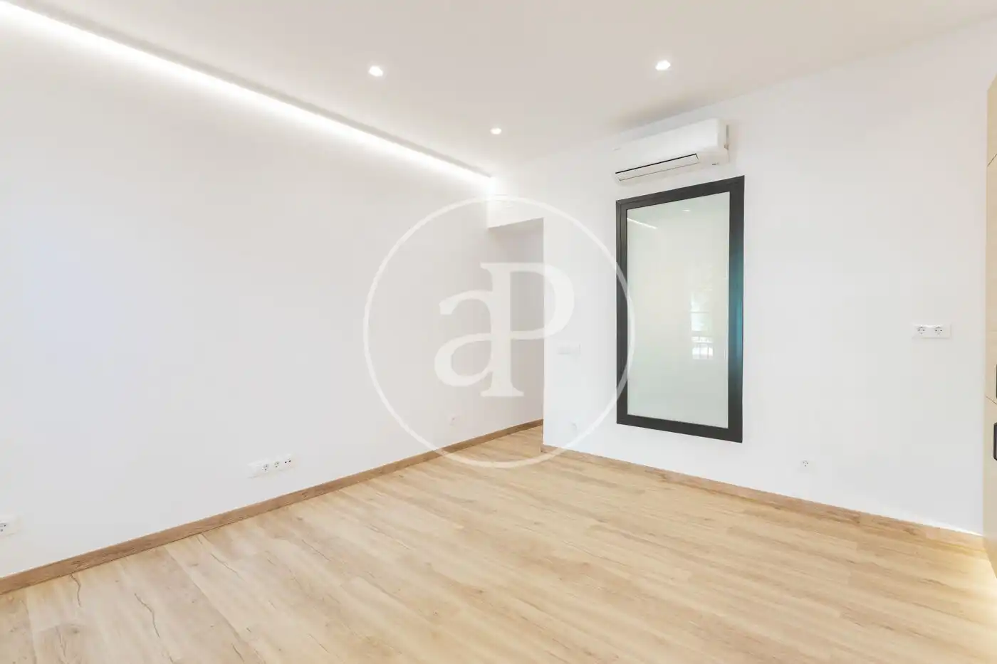 Sala de estar de Piso en venta en Madrid con Calefacción y Balcón