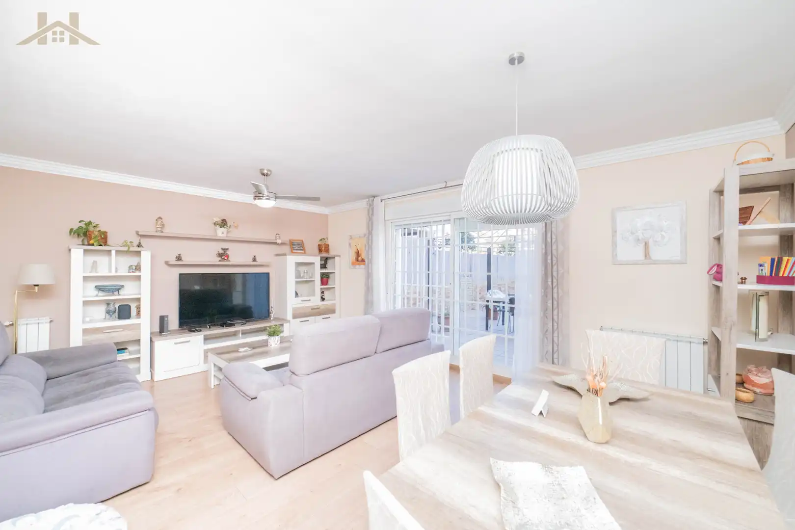 Living room of Detached homes for sale in Arroyomolinos (Madrid)  with Air Conditioner, Heating and Private garden
