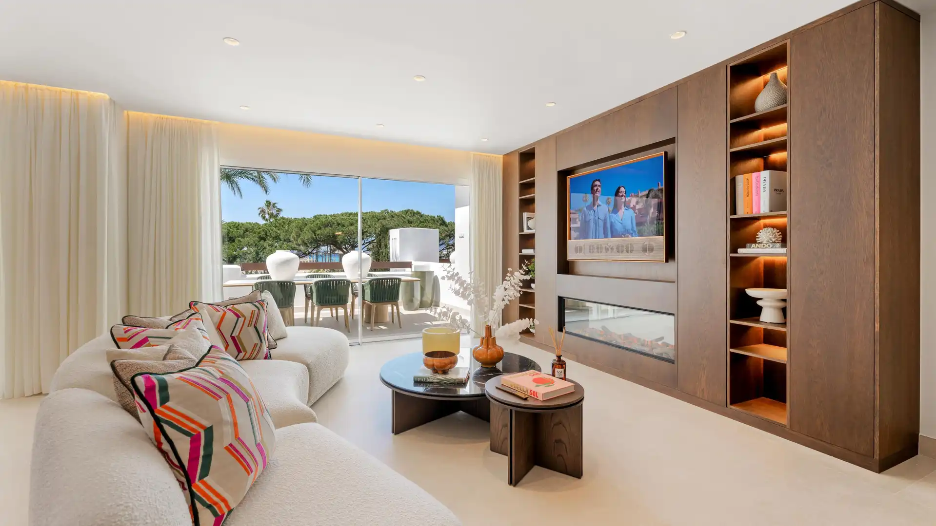Living room of Apartments for sale in Marbella  with Air Conditioner, Heating and Alarm