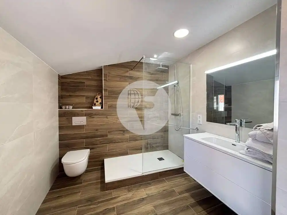 Bathroom of Flat for sale in Les Franqueses del Vallès  with Air Conditioner, Heating and Terrace