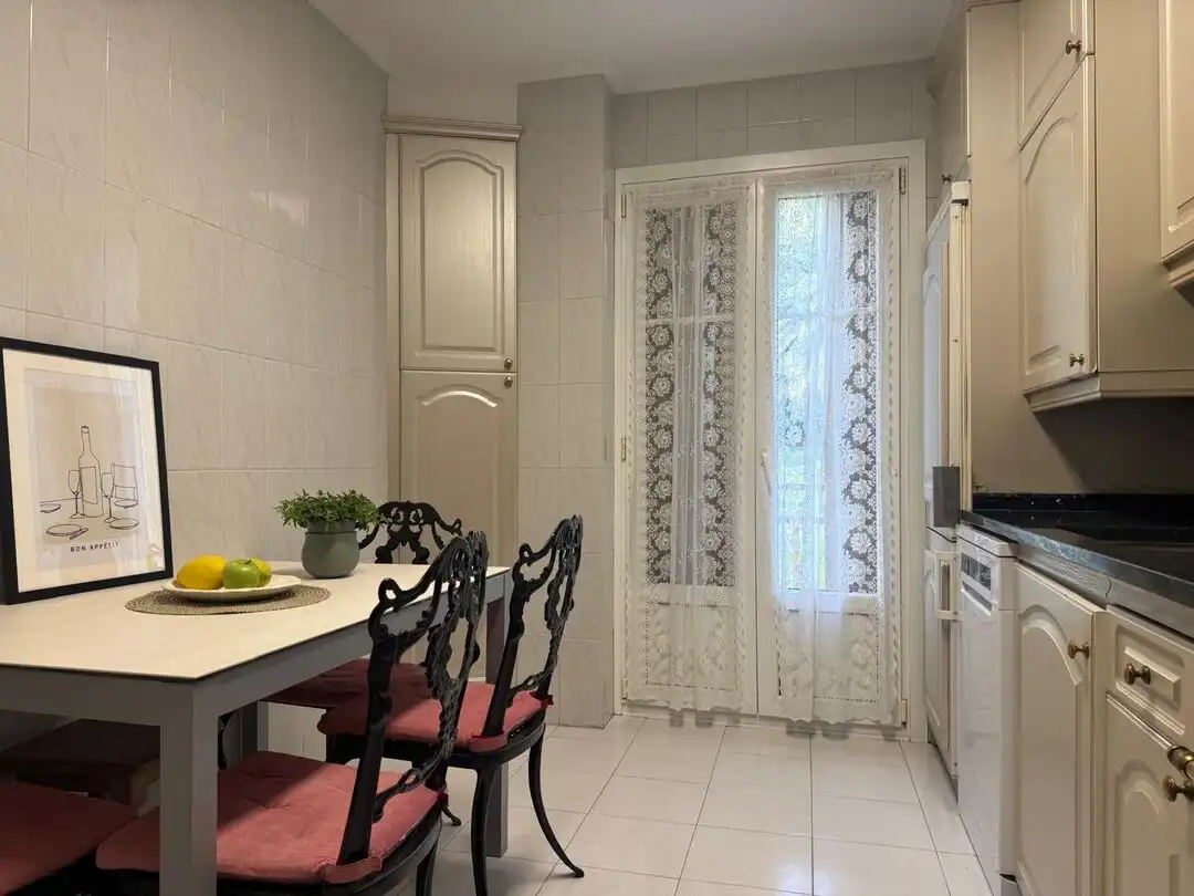 Cocina de Piso en venta en Irura con Calefacción y Amueblado