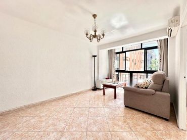 Piso con balcón en venta en Pasaje SUAREZ