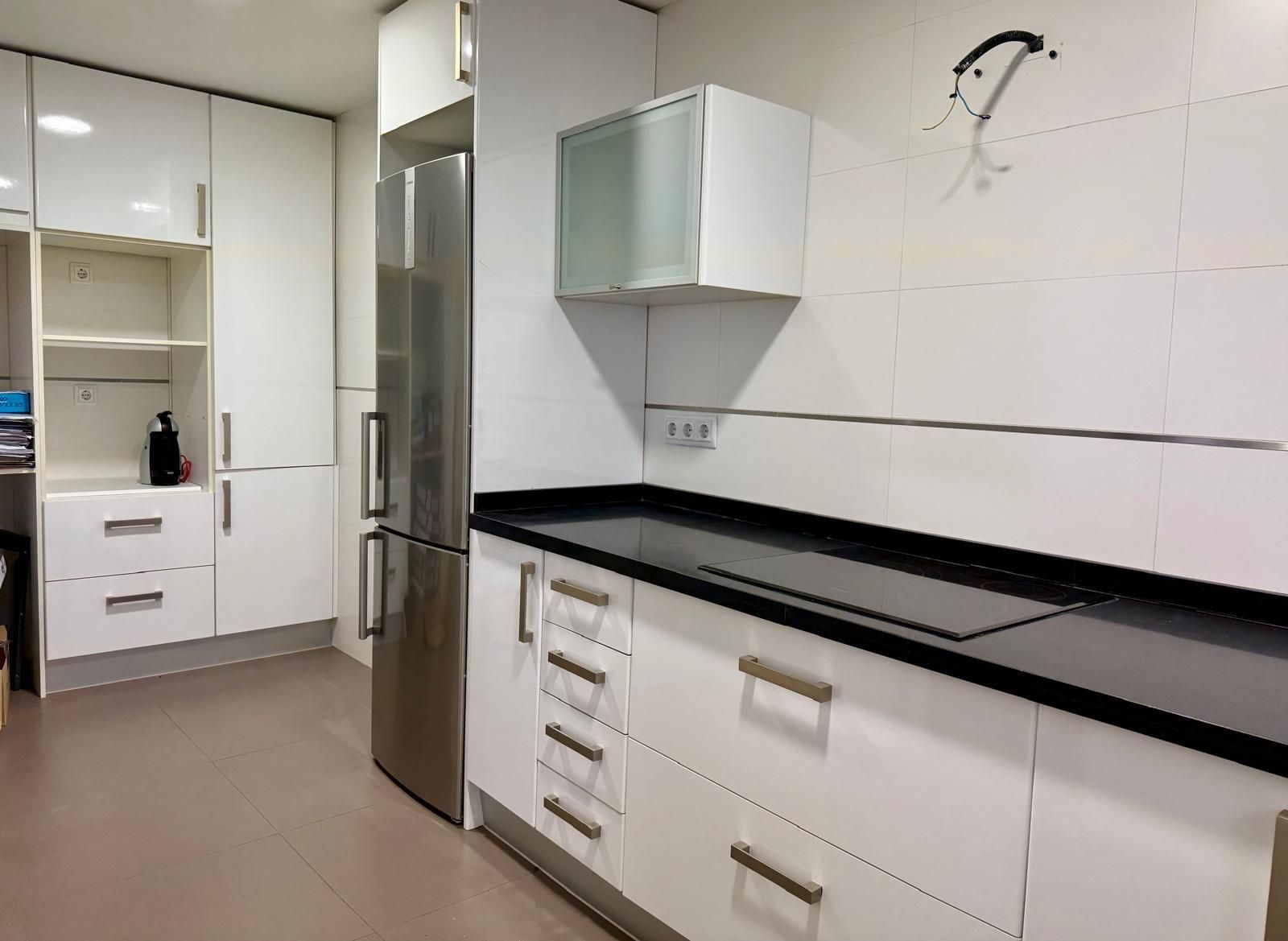 Cuina de Apartament de lloguer en Alicante / Alacant amb Aire condicionat, Calefacció i Terrassa