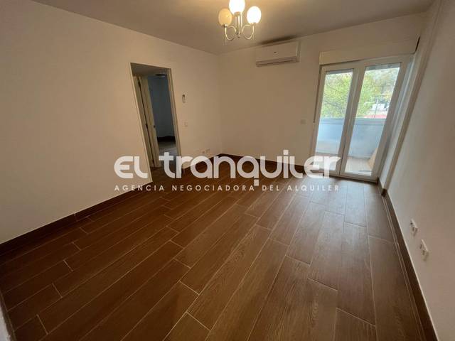 Piso en Alquiler en Calle Plaza de Verín en Pilar