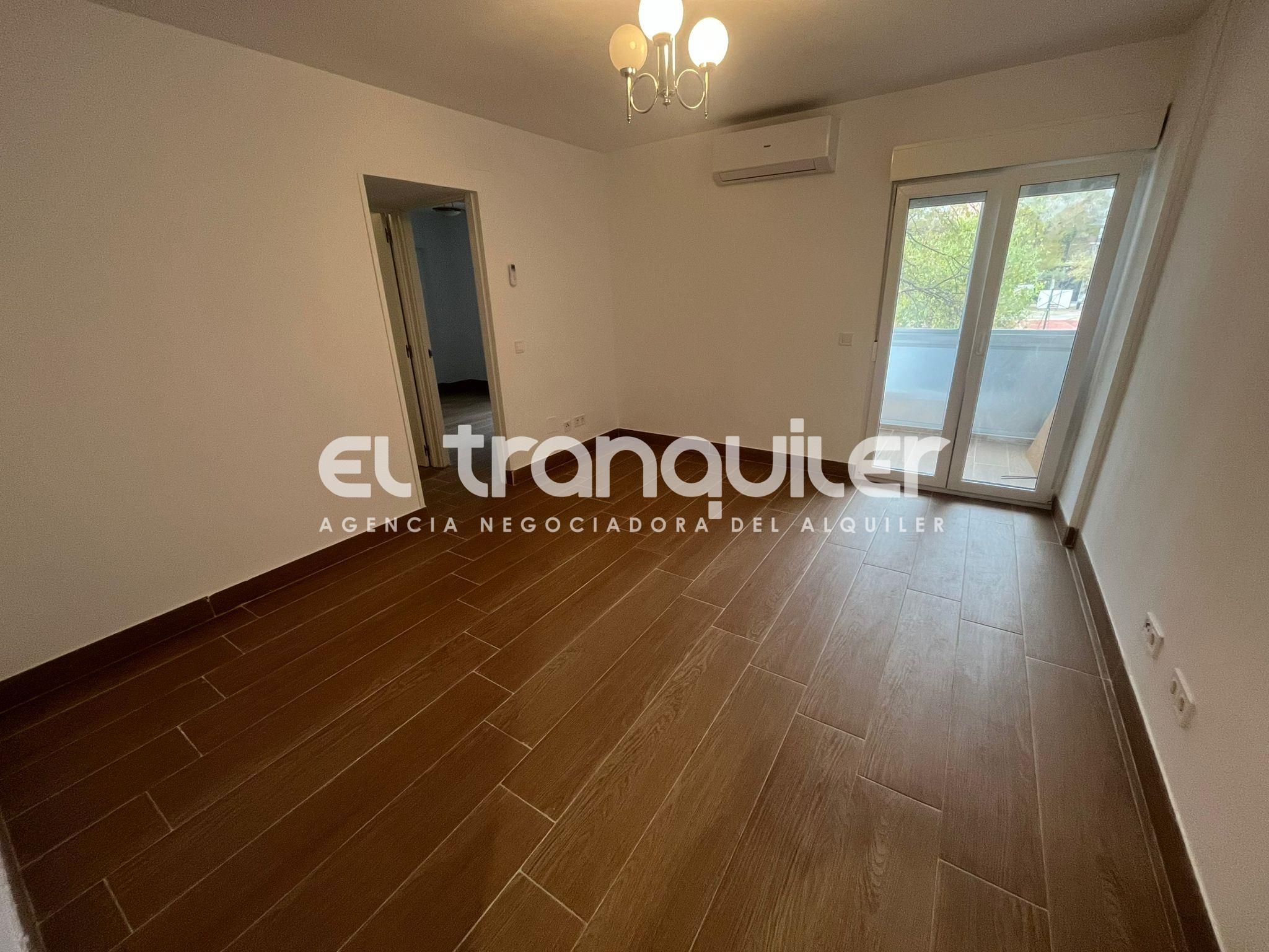 Dormitori de Pis de lloguer en  Madrid Capital amb Aire condicionat i Terrassa