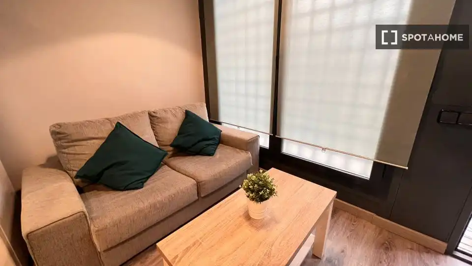 Flat for rent in Almenara -Ventilla