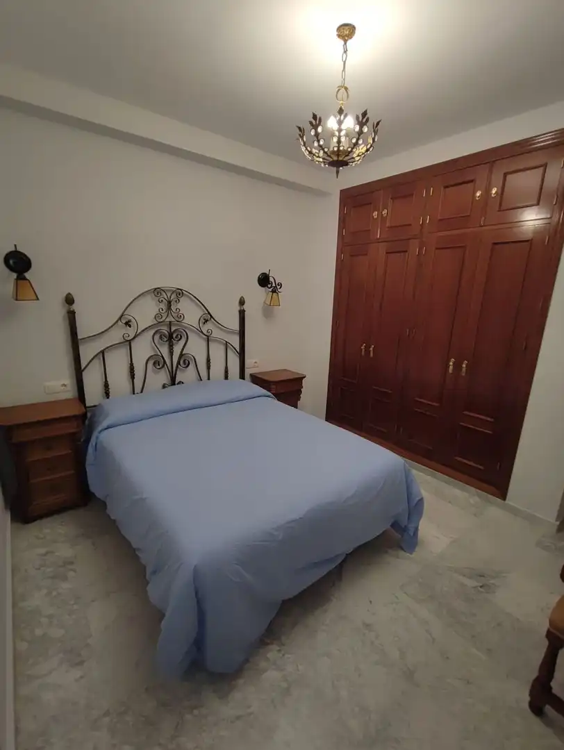 Habitación de Piso de alquiler en Sevilla con Aire acondicionado, Calefacción y Horno