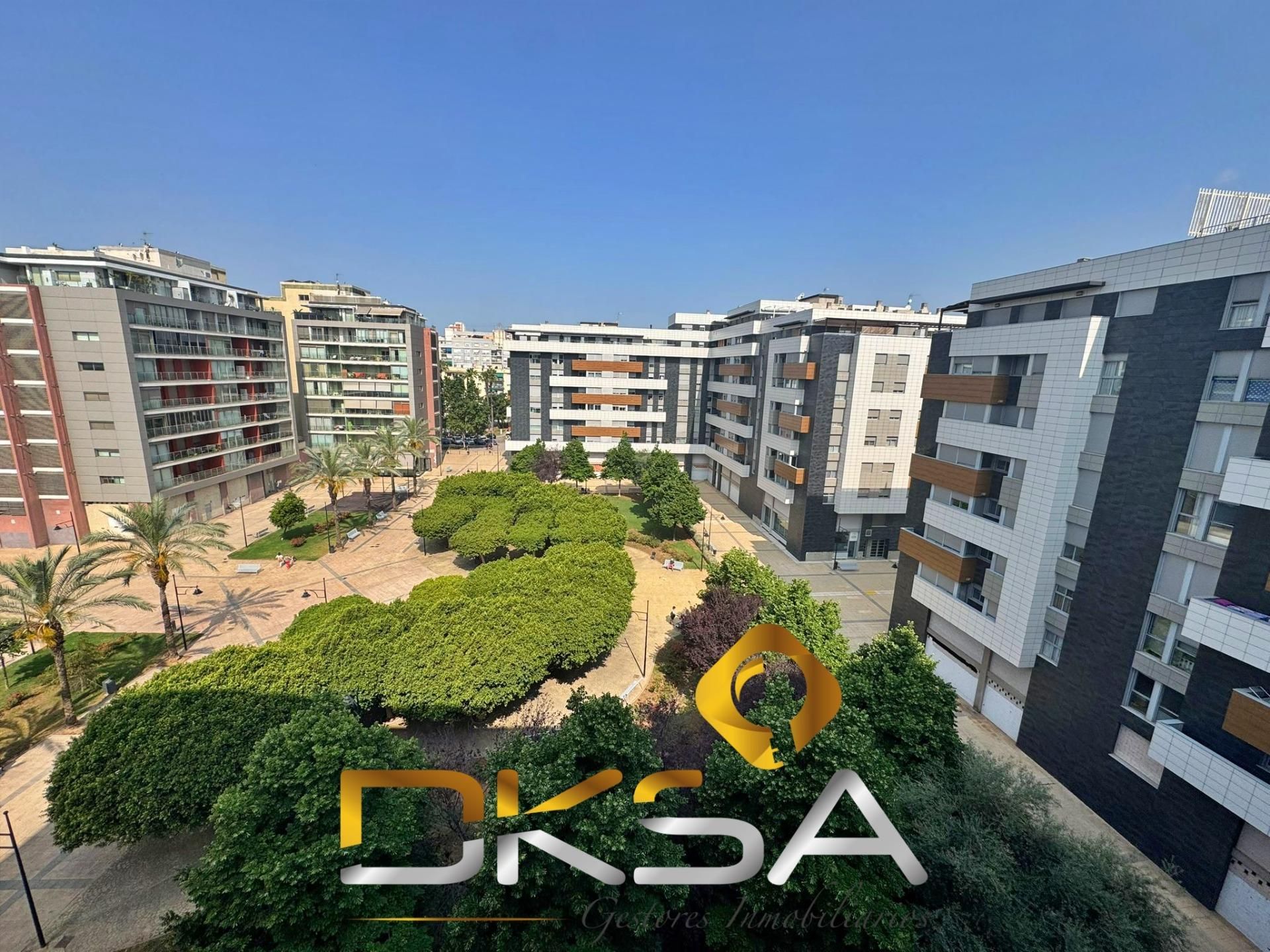 Vista exterior de Pis en venda en Castellón de la Plana / Castelló de la Plana amb Aire condicionat, Calefacció i Traster