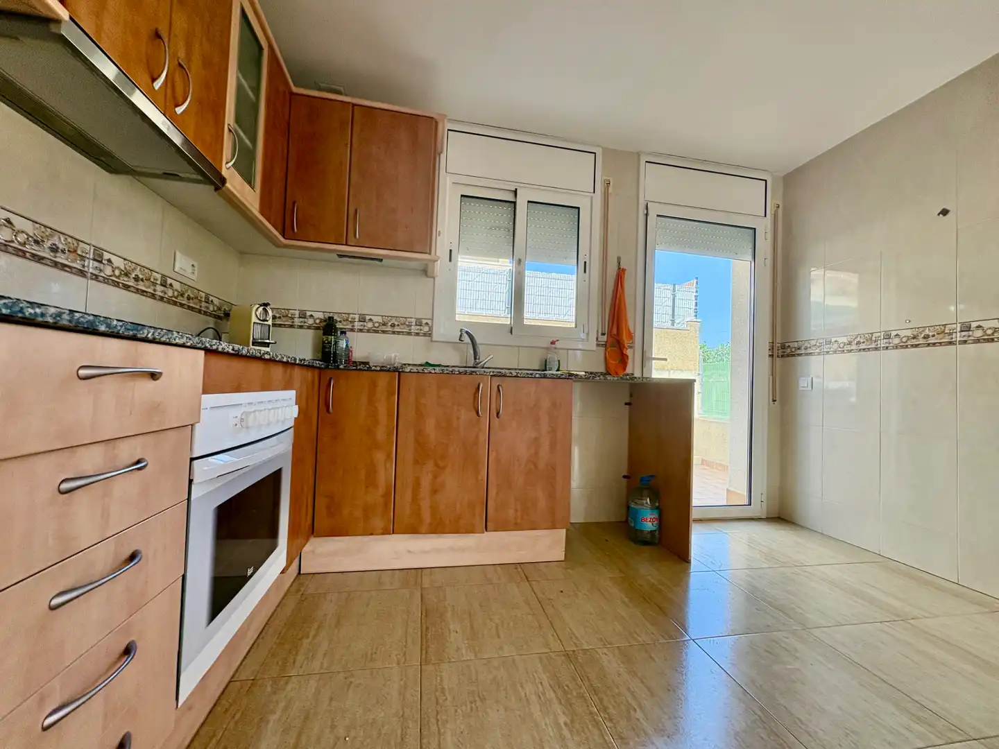 Cocina de Casa adosada en venta en La Pobla de Montornès   con Calefacción, Jardín privado y Terraza