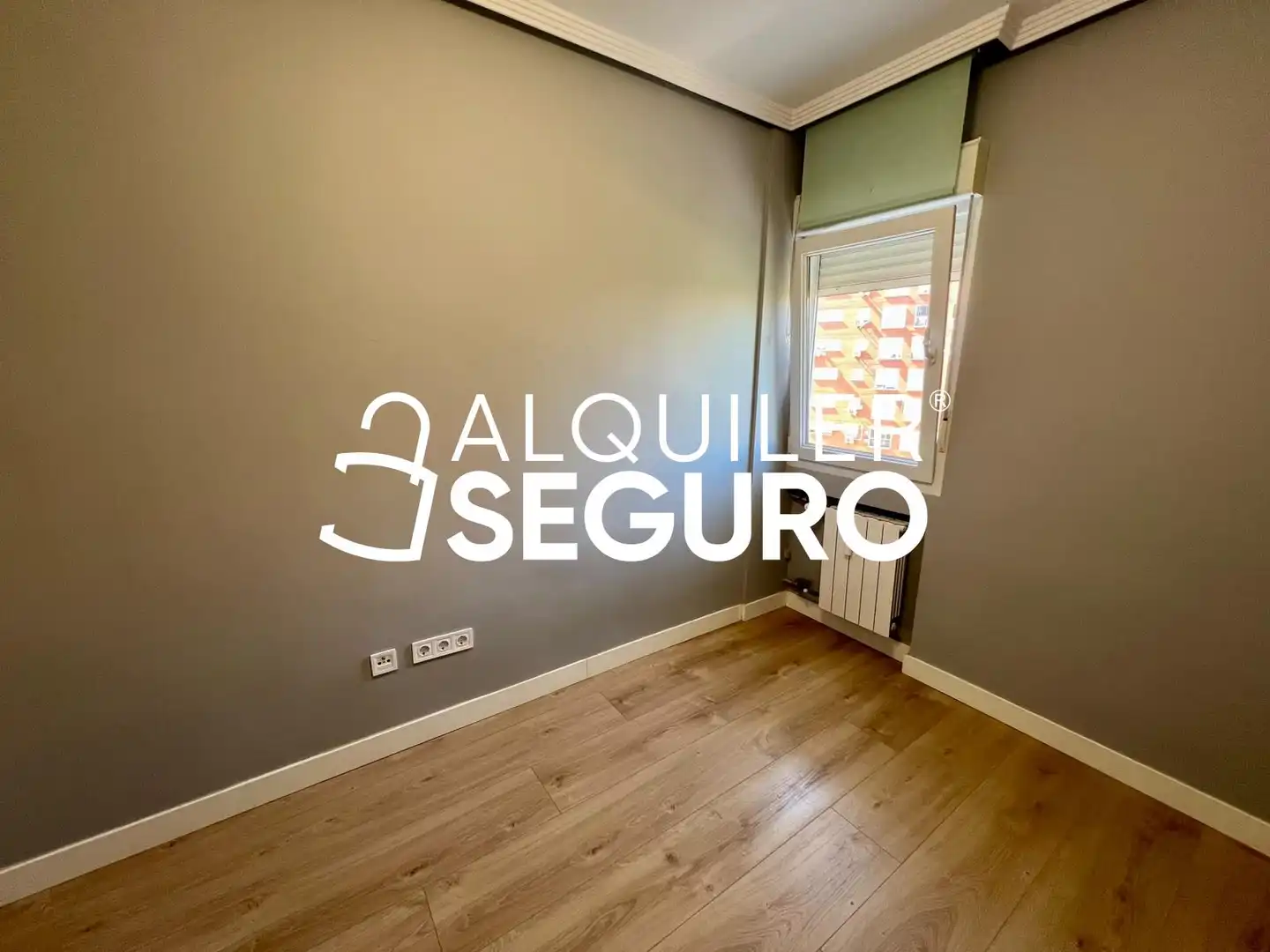 Bedroom of Flat for rent in Madrid  with Air Conditioner, Heating and Furnished