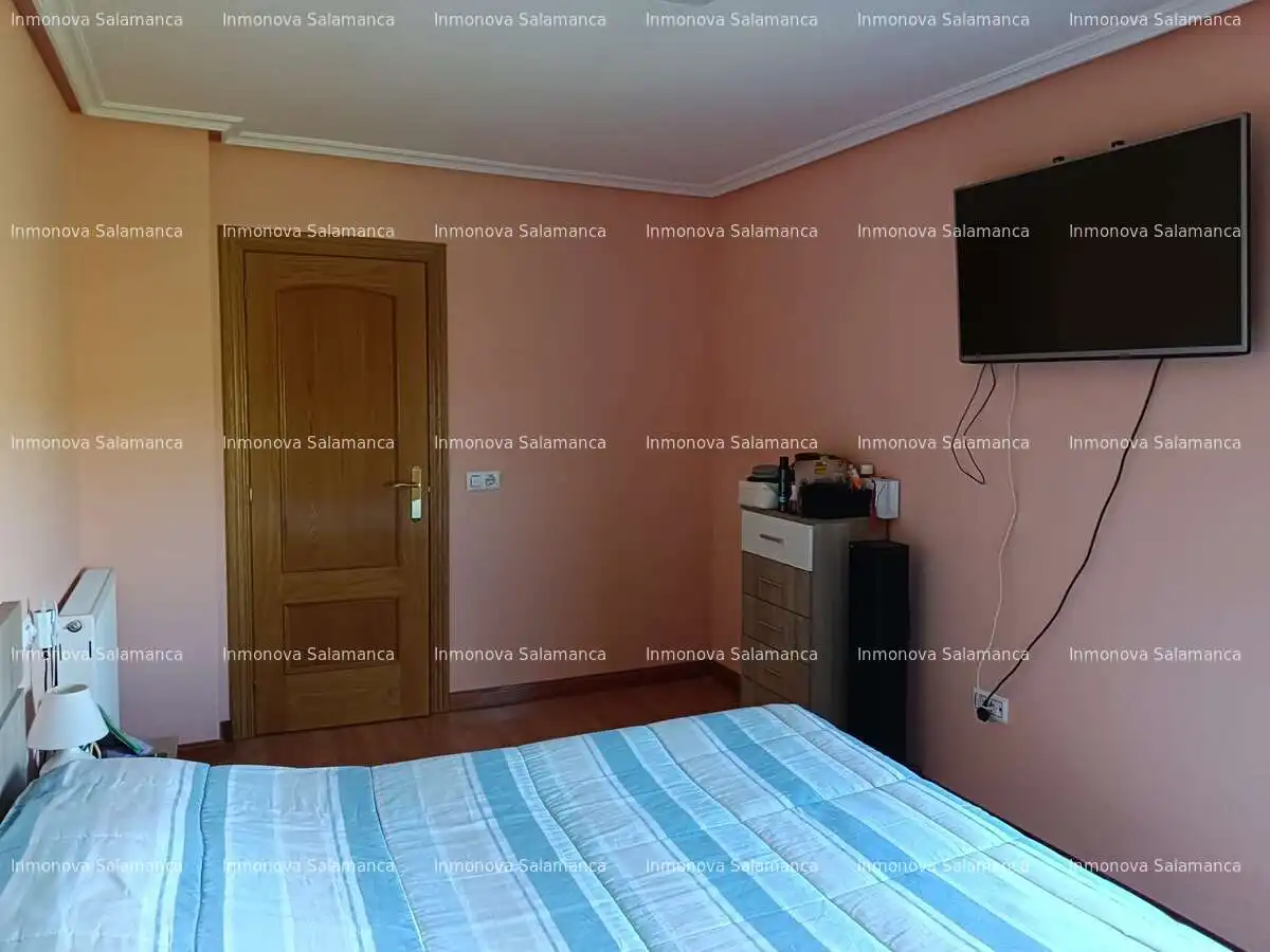 Habitación de Casa o chalet en venta en Vecinos con Calefacción, Terraza y Trastero