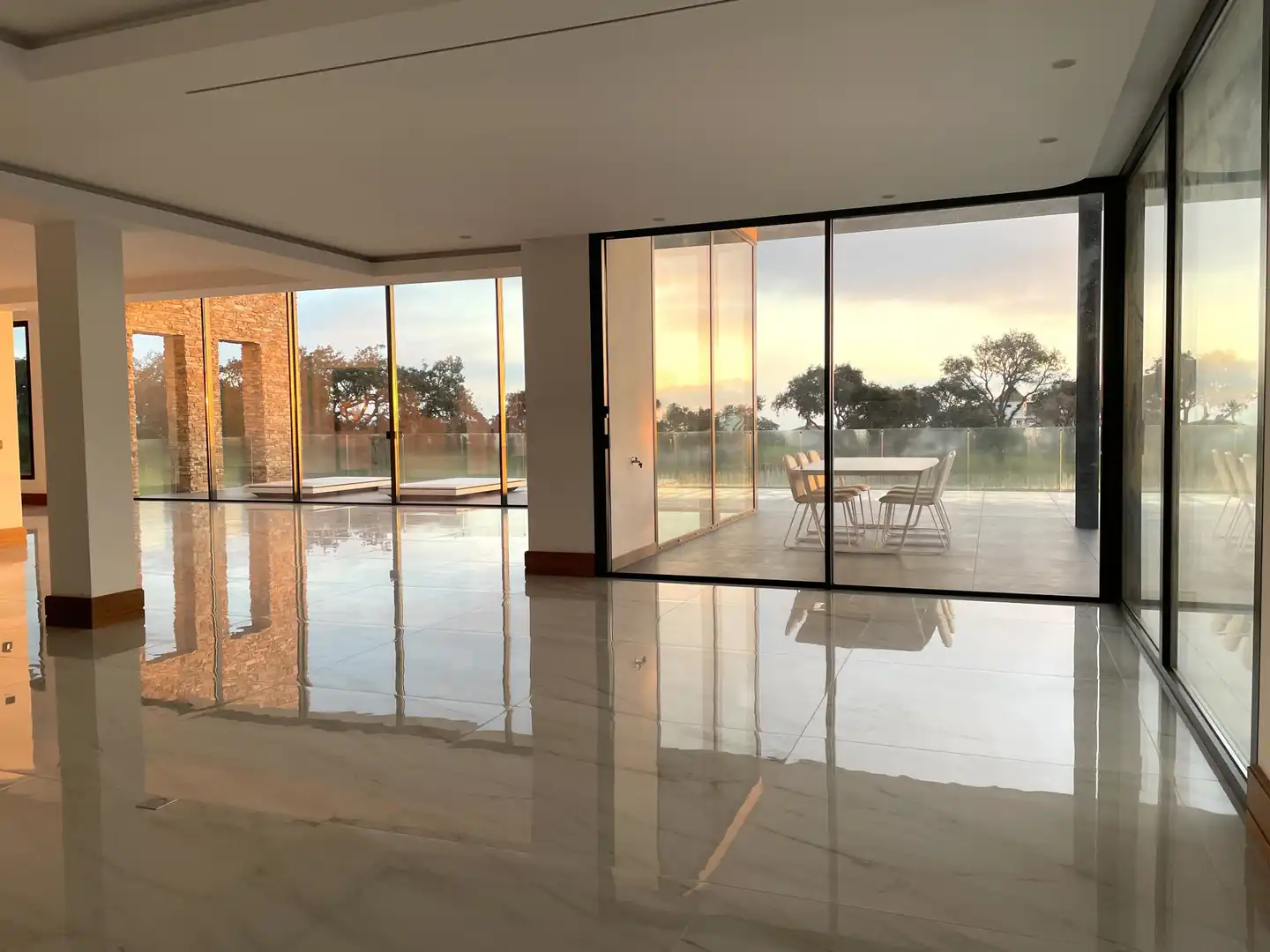 Living room of Houses for sale in San Roque  with Air Conditioner, Heating and Private garden
