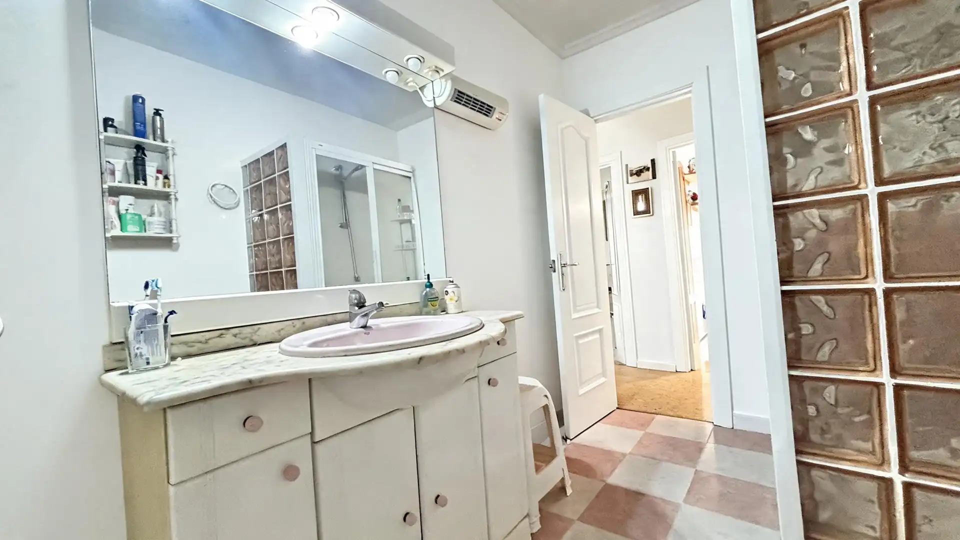 Baño de Piso en venta en Alicante / Alacant con Balcón
