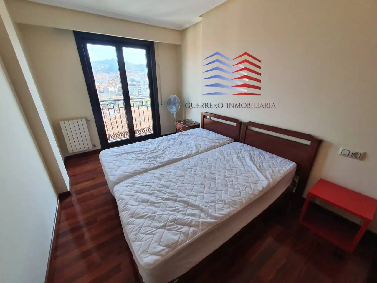 Schlafzimmer von Wohnung zur Miete in Ourense Capital  mit Heizung, Parkett und Terrasse