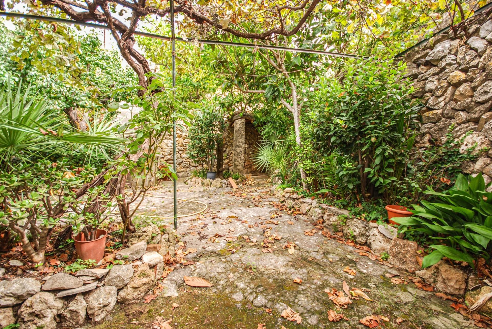 Jardí de Finca rústica en venda en Puigpunyent amb Jardí privat i Terrassa