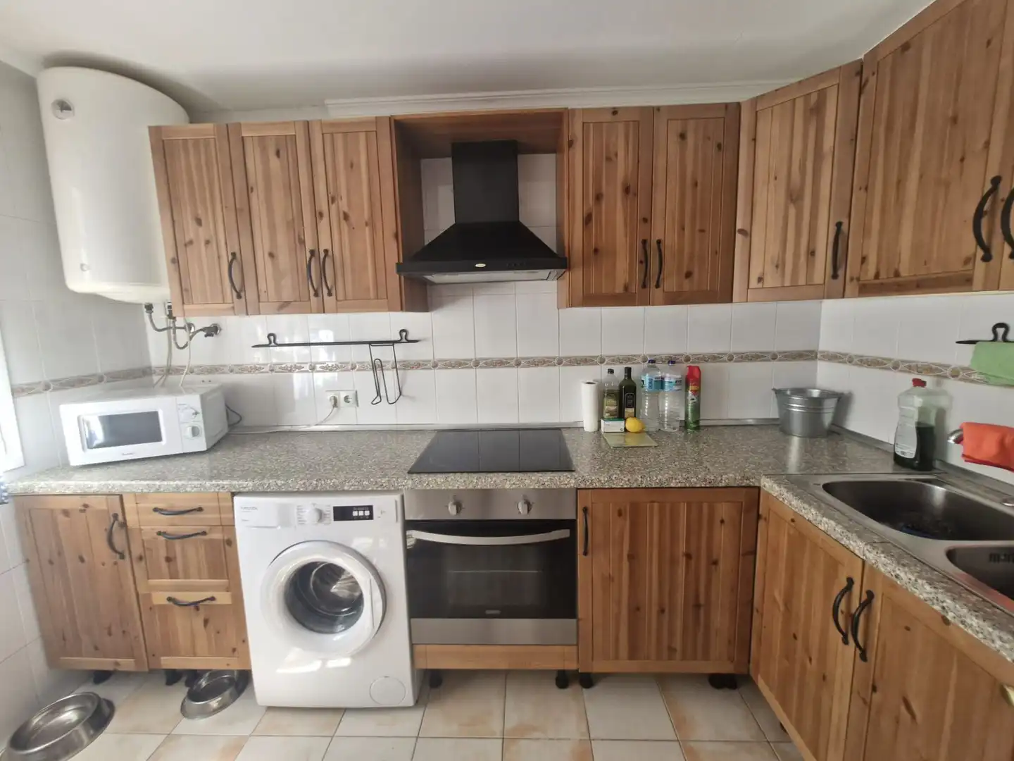 Cuina de Casa adosada en venda en La Línea de la Concepción amb Terrassa
