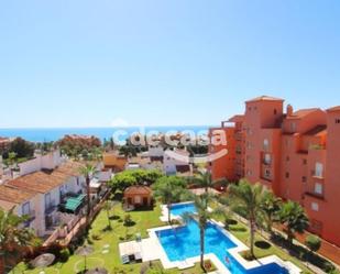 Vista exterior de Apartament en venda en Manilva amb Aire condicionat, Terrassa i Balcó