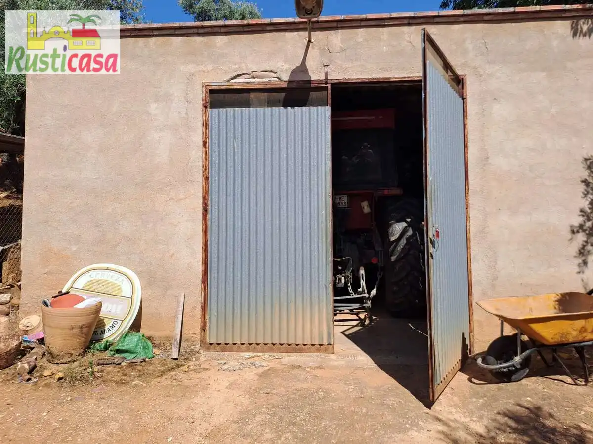 Vista exterior de Casa o xalet en venda en Guarromán amb Traster, Piscina i Moblat