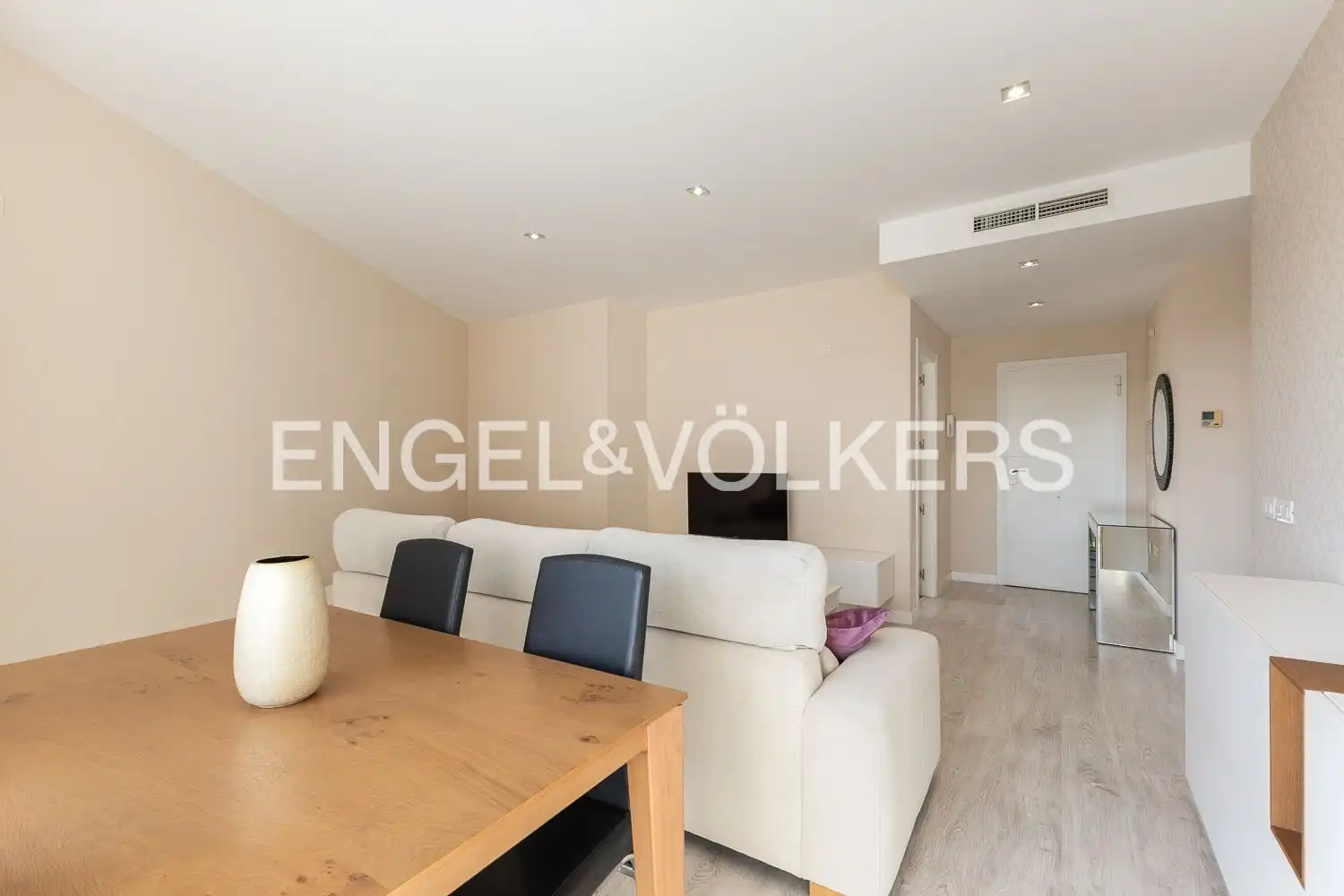 Living room of Flat for rent in Torrent  with Air Conditioner, Heating and Parquet flooring