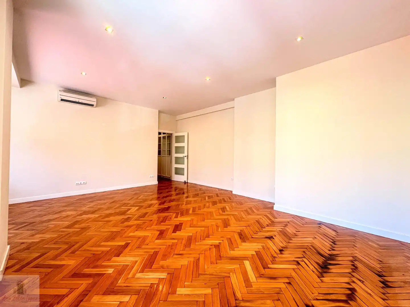 Living room of Flat for rent in Badajoz  with Air Conditioner and Heating