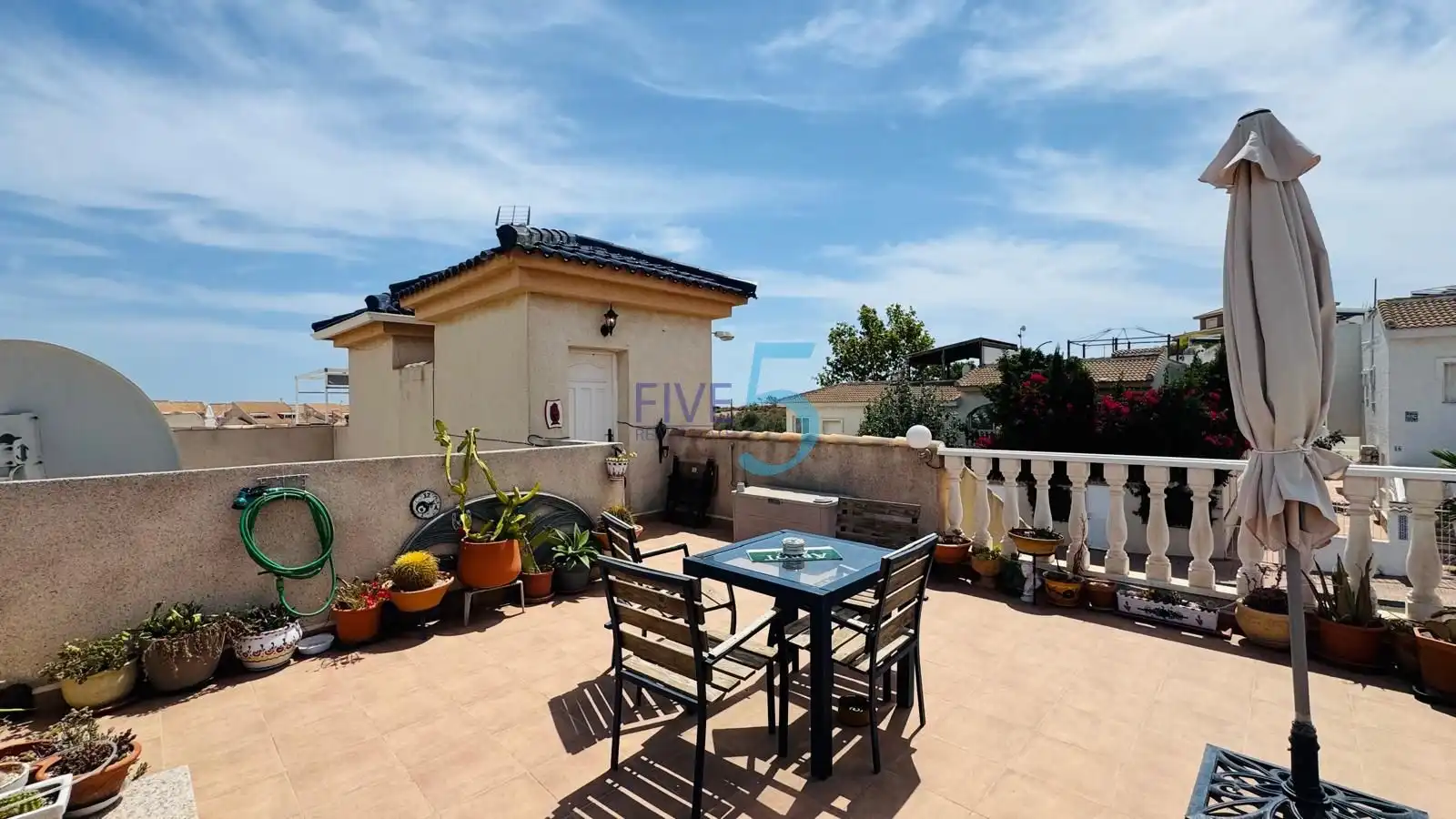 Casa adosada en venta en Rojales Hills - Rosa Bugalows