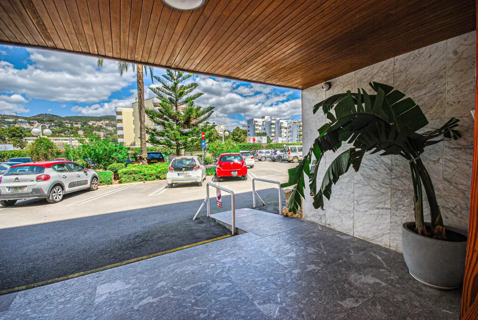 Aparcament de Apartament de lloguer en Calvià amb Terrassa i Piscina comunitària