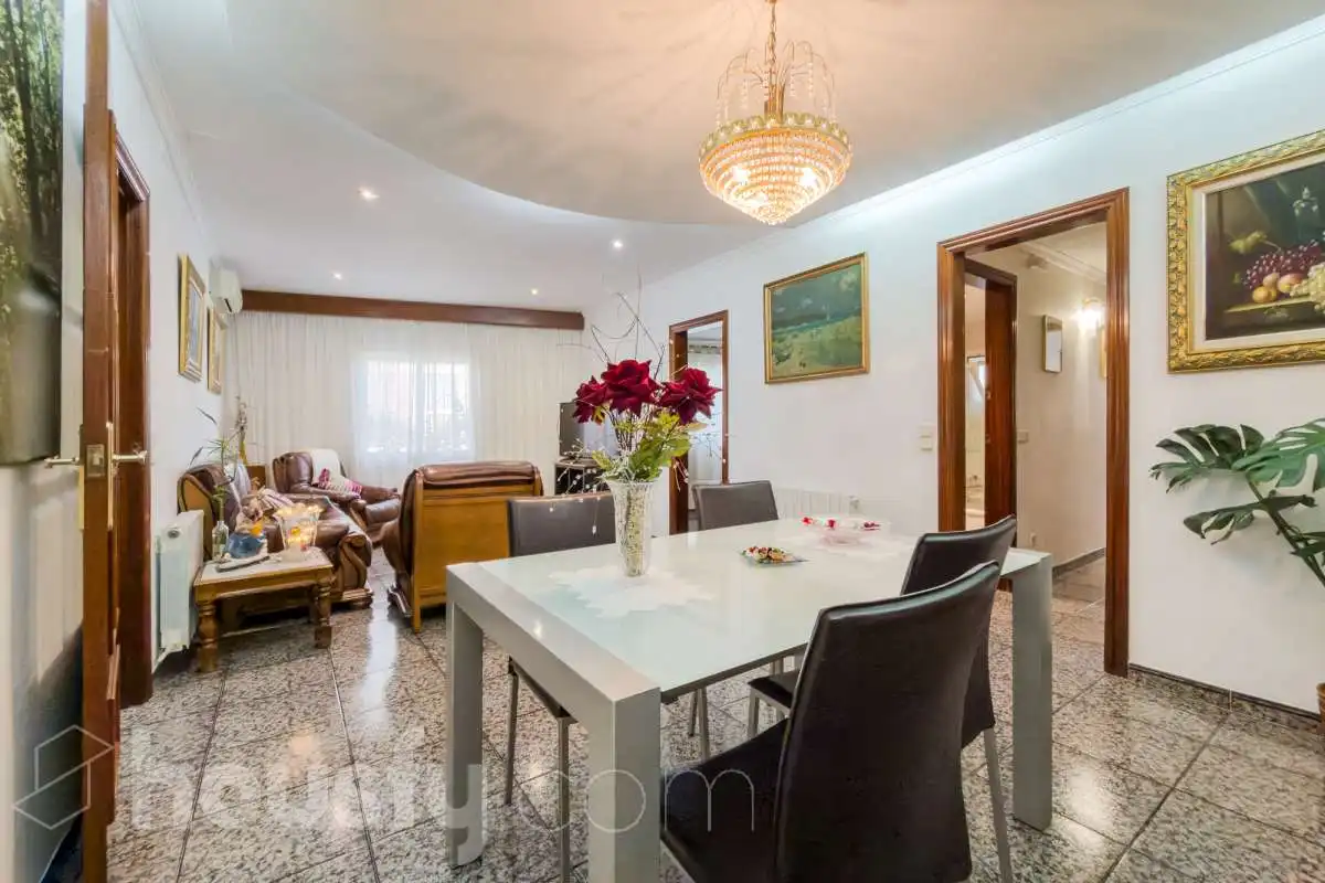 Dining room of Houses for sale in Santa Coloma de Gramenet  with Air Conditioner, Heating and Private garden
