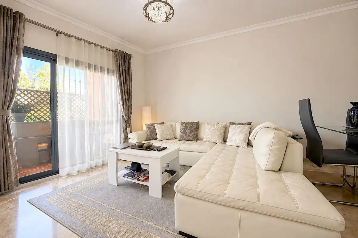 Flat with lift for sale in San Pedro de Alcántara, imagen 9