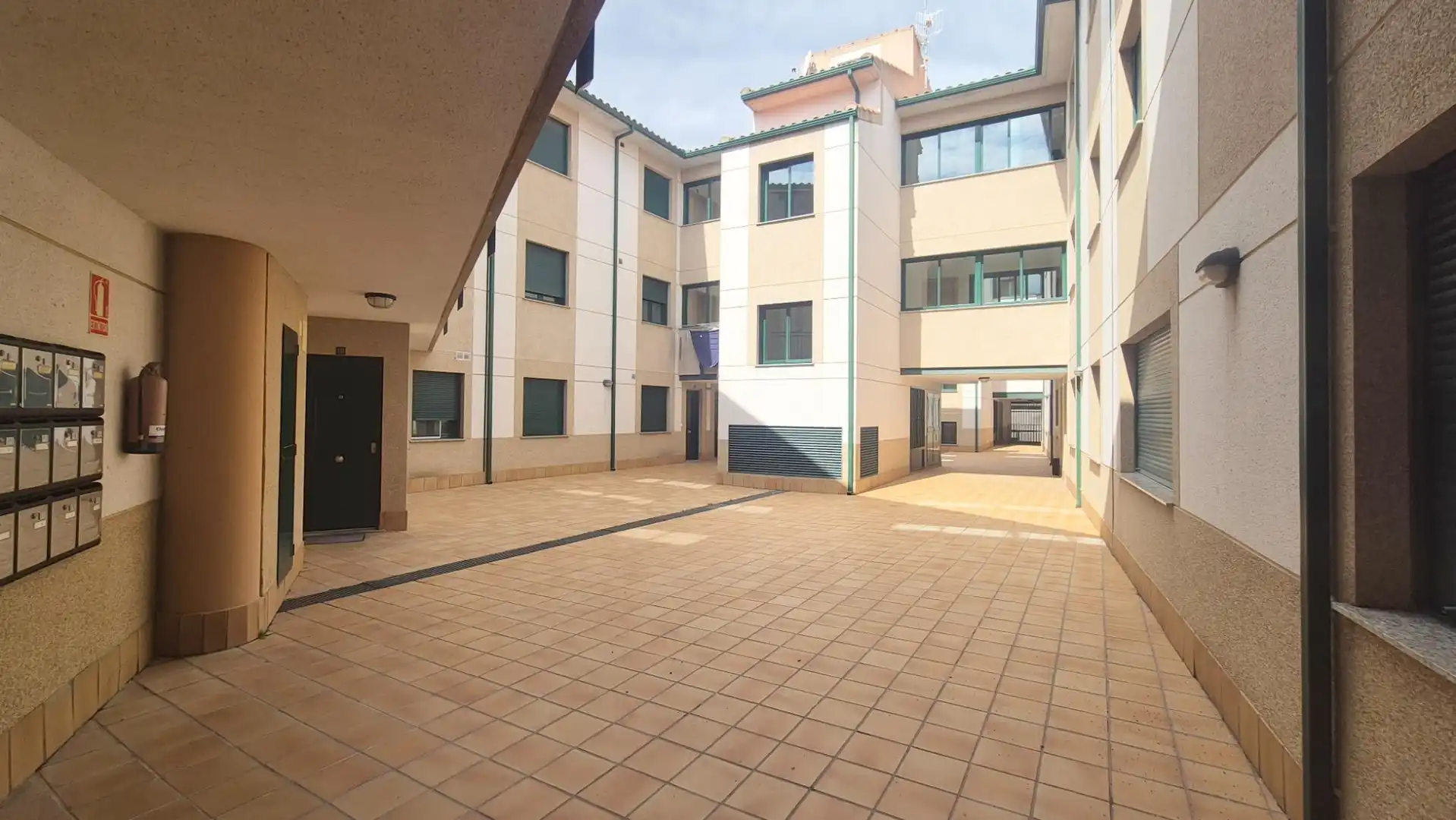 Außenansicht von Wohnung zum Verkauf in Calzada de Valdunciel mit Heizung und Möbliert