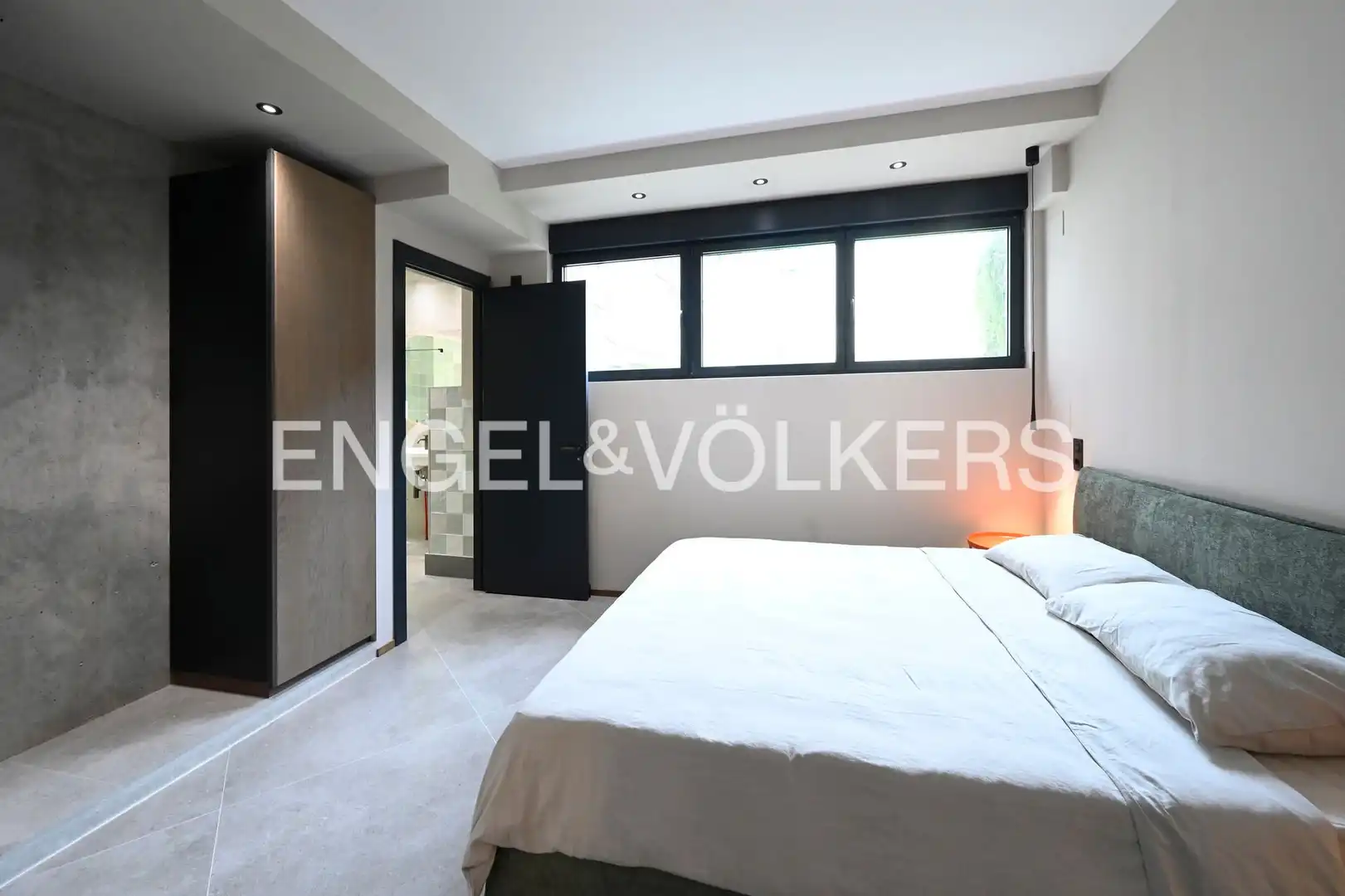 Habitación de Planta baja en venta en Santander con Aire acondicionado y Calefacción