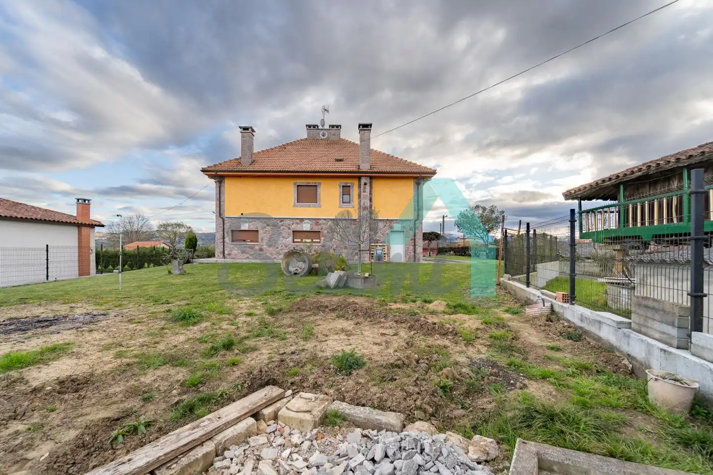 Houses for sale in Camíno De Castañéu, Viella - Granda - Meres