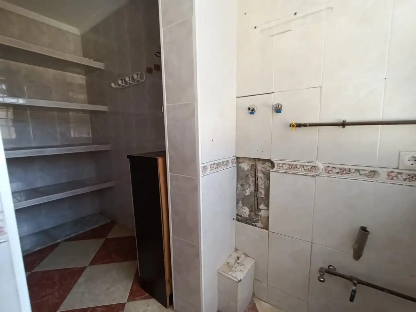 Baño de Piso en venta en Sevilla con Balcón