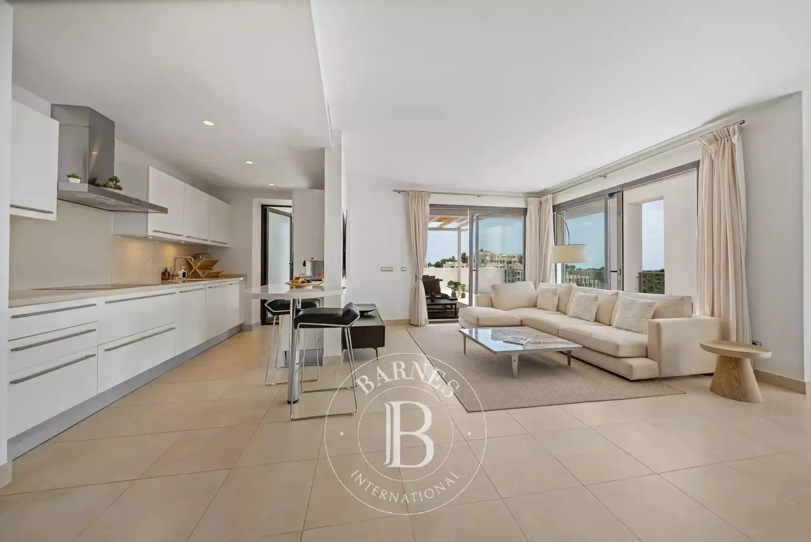 Sala d'estar de Àtic en venda en Marbella amb Aire condicionat, Calefacció i Terrassa