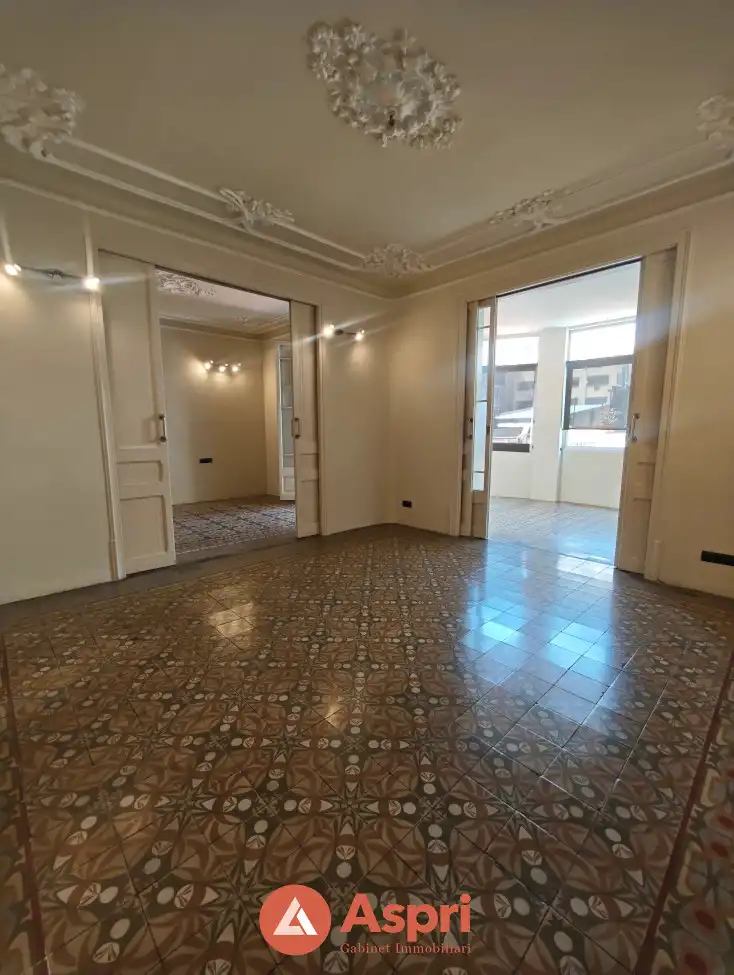 Flat for rent in Barcelona  with Air Conditioner, Private garden and Terrace