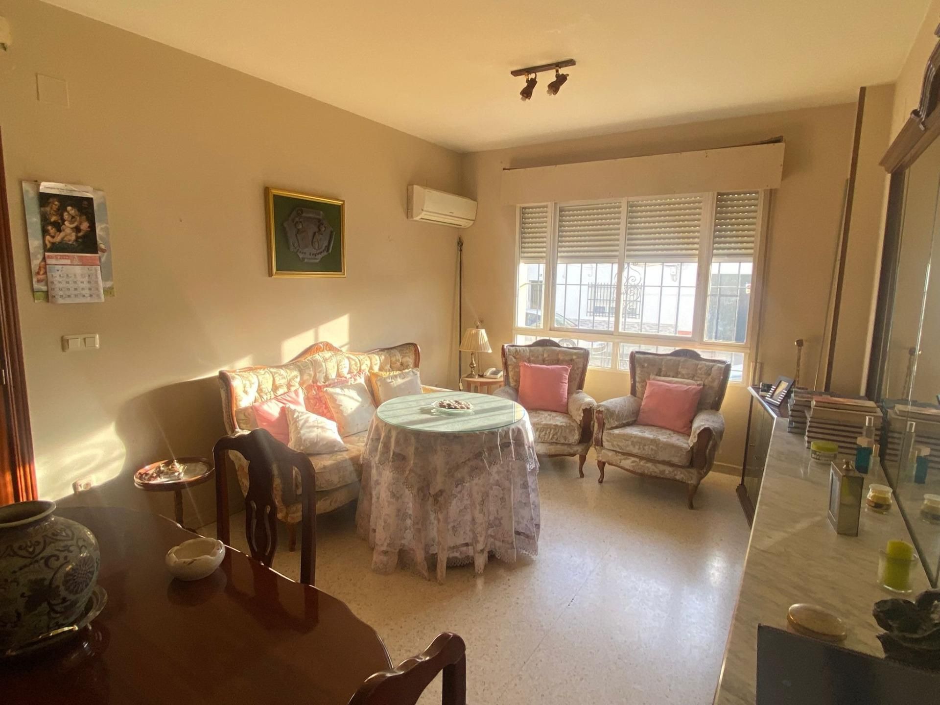 Living room of Flat for sale in Puebla de la Calzada  with Air Conditioner and Heating