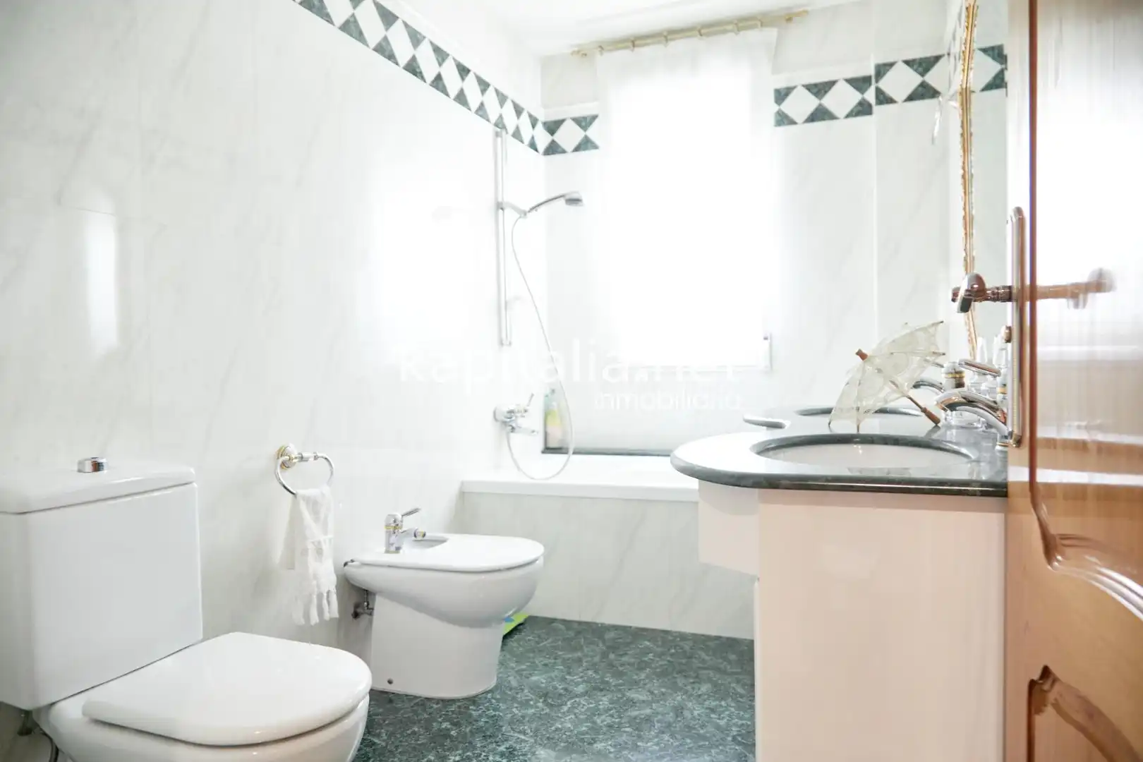 Baño de Casa adosada en venta en Albaida con Aire acondicionado, Terraza y Trastero