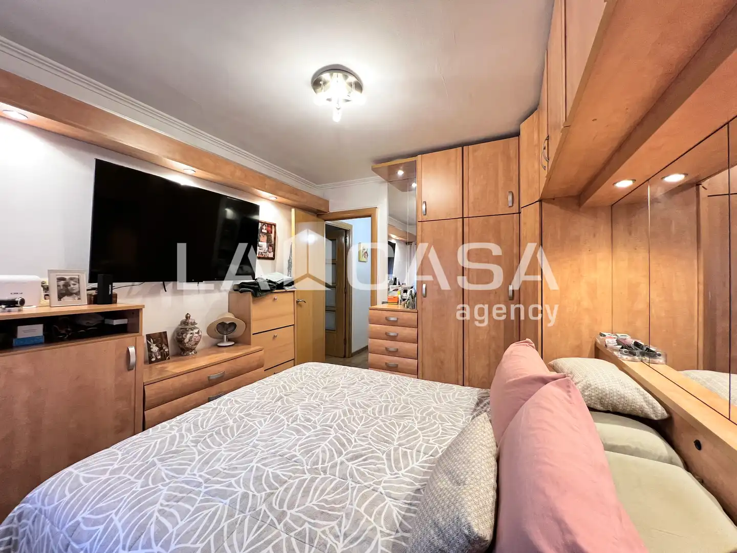 Flat for sale in Badalona  with Balcony