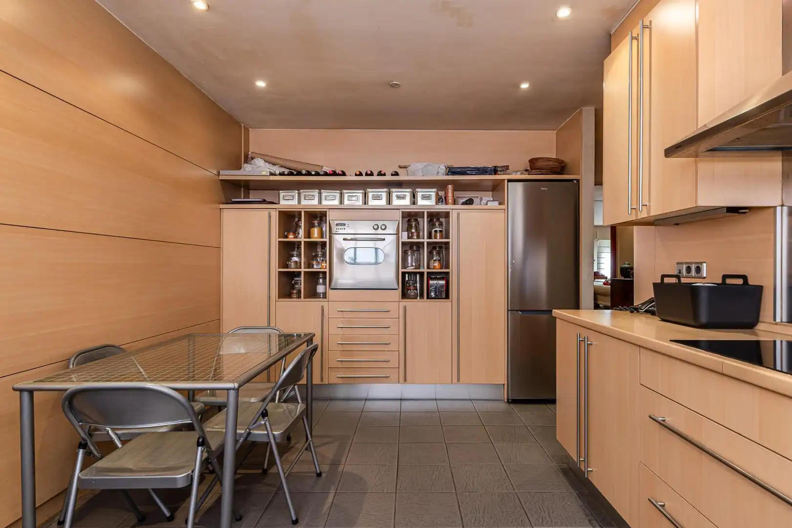 Küche von Wohnung zum Verkauf in Madrid mit Klimaanlage und Abstellraum