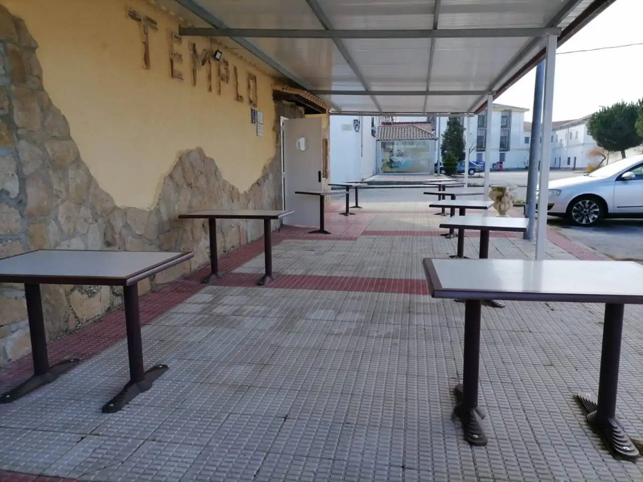 Terrassa de Local en venda en Fuentes de Oñoro amb Aire condicionat
