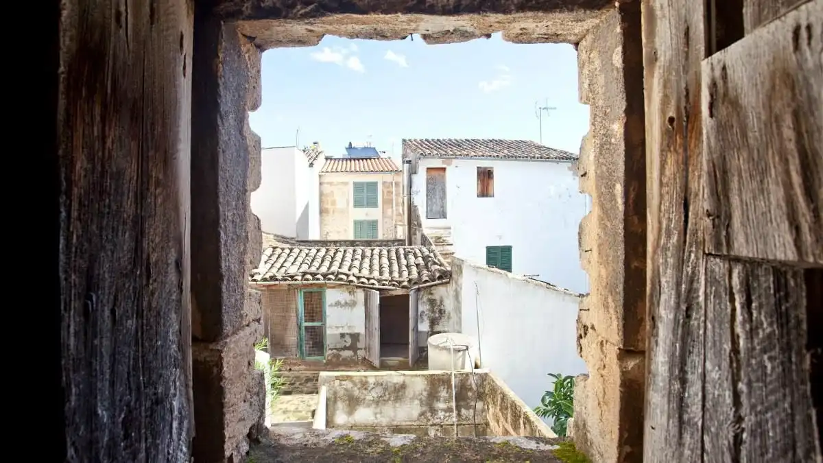 Außenansicht von Einfamilien-Reihenhaus zum Verkauf in Pollença mit Heizung, Terrasse und Abstellraum